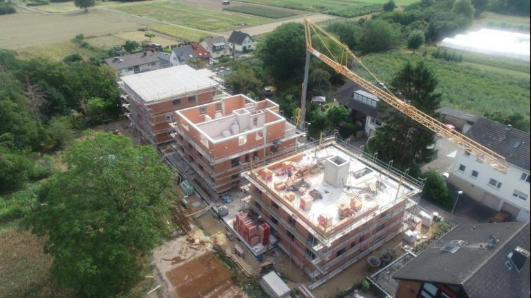 1E9001C5-C04C-4230-975A-C89FF56A87AD