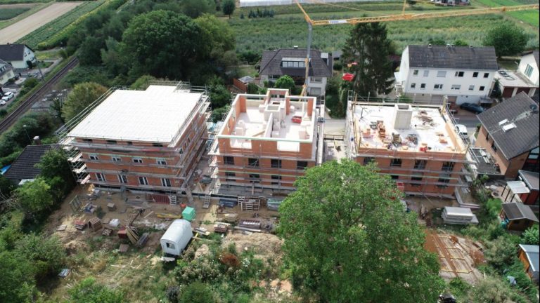 3BF89FF0-0F21-4574-870C-3CE978841306