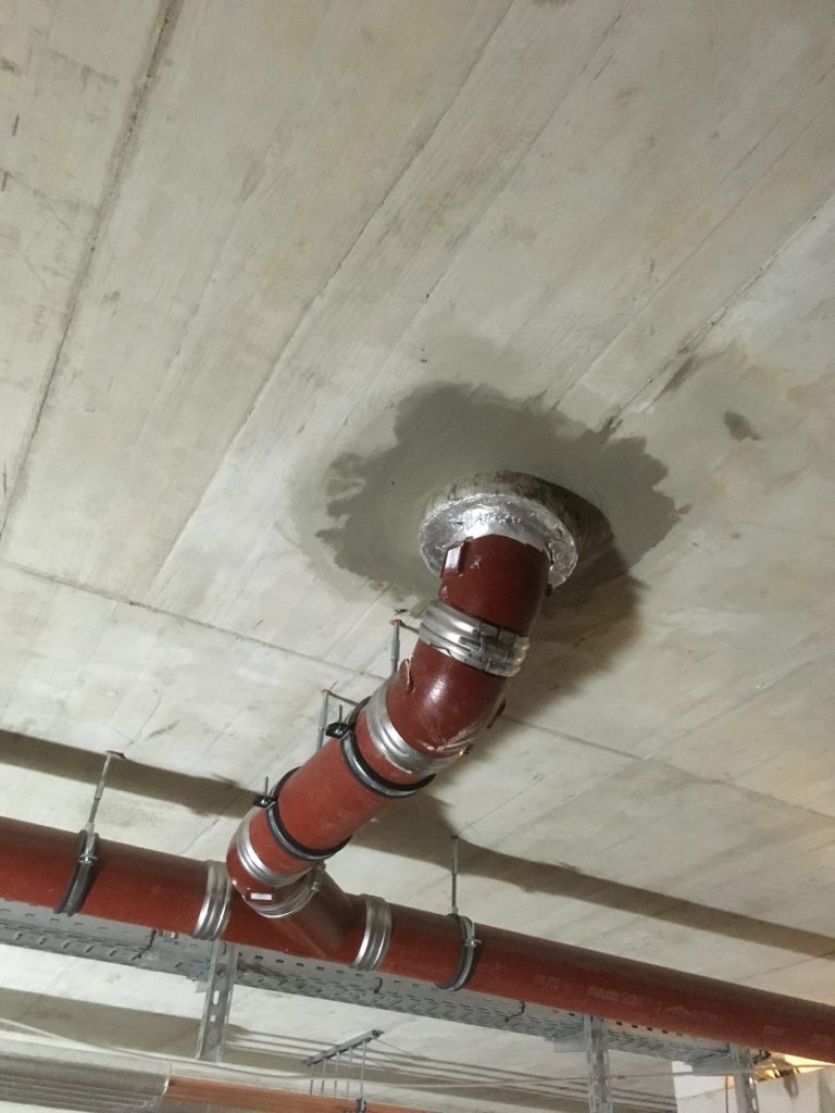 3C27658D-98A0-47E5-AE43-0930C133E0DF