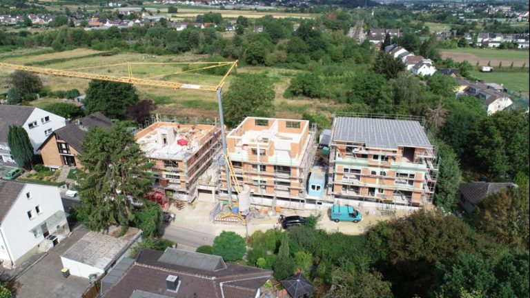 992D2C05-C99B-45D5-B184-F1335F53A566