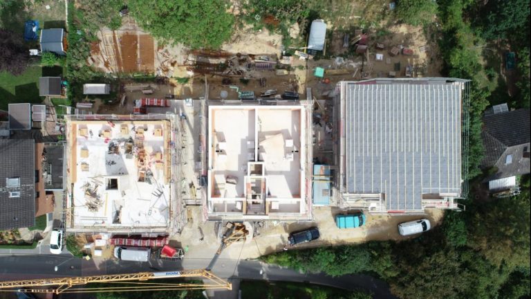 C4FEB97D-4C01-4CAE-A7FB-E648C2011ABC