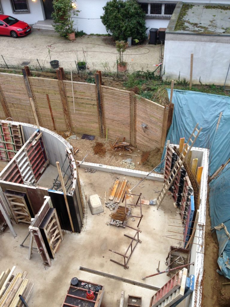 D1AF3B07-FA39-4D7E-8AAD-74F2CA01B6F6