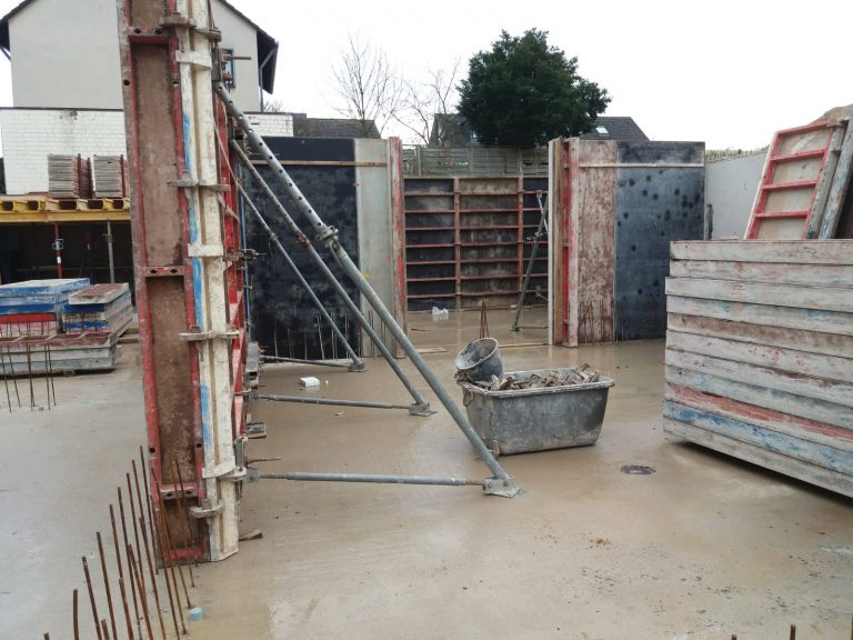 D8F50582-22EF-4662-B88D-77EAD31EC281