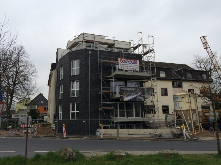 E5D0A6D9-7503-411E-A418-F534BB516B18